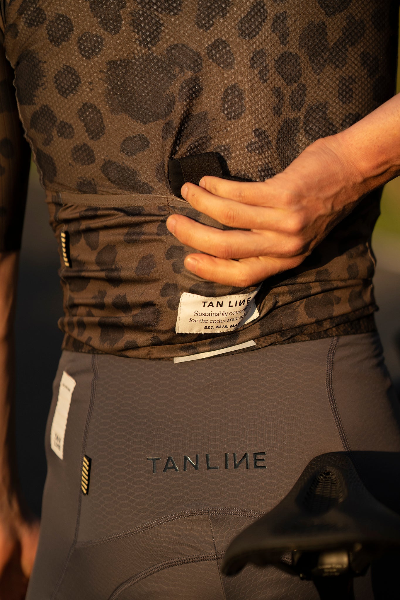 Pass Arm Warmers ~ Navy