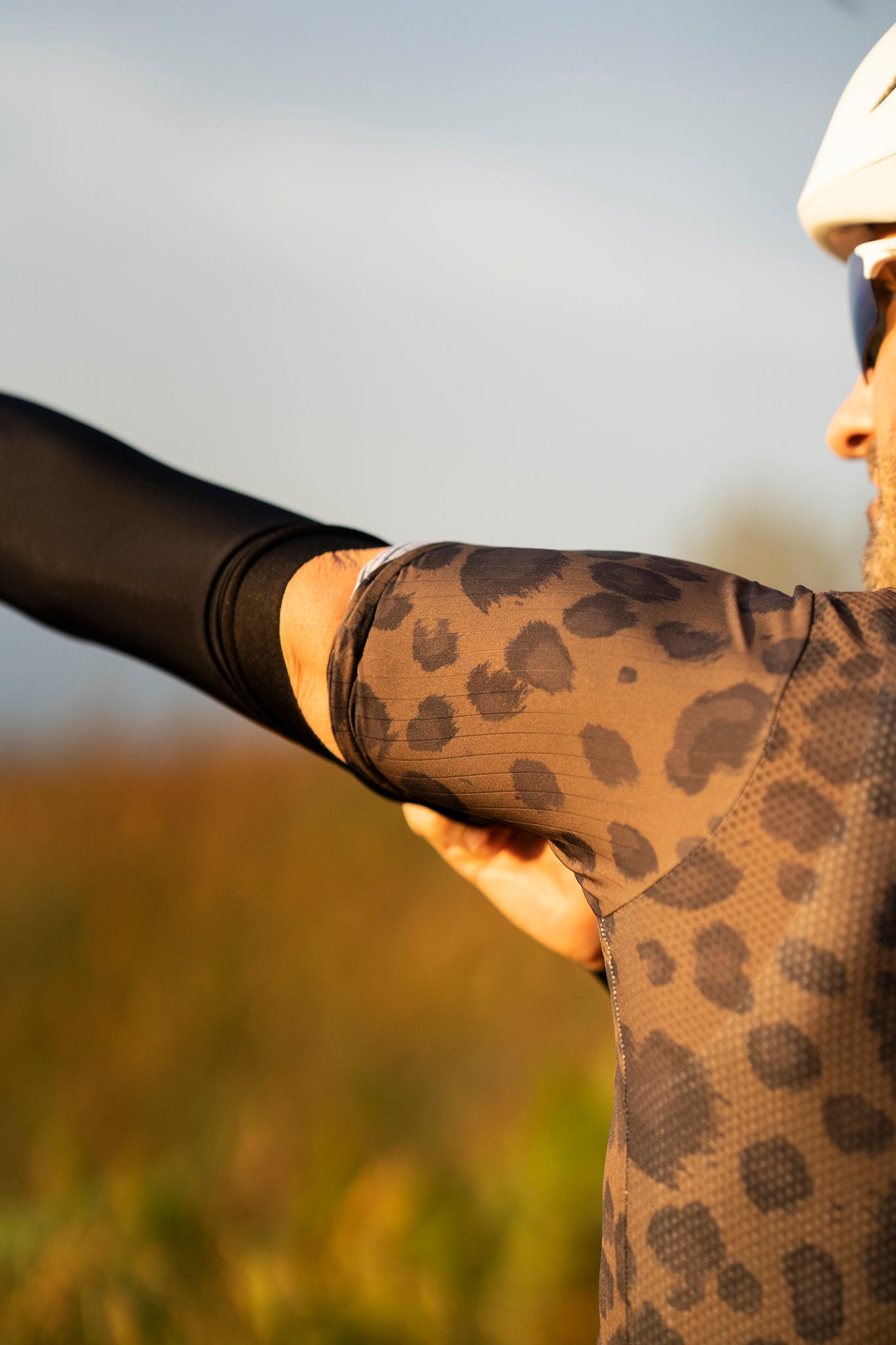 Pass Arm Warmers ~ Black