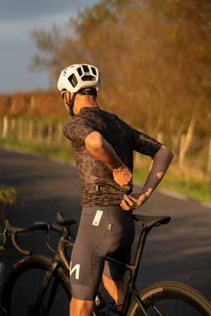 Pass Arm Warmers ~ Black