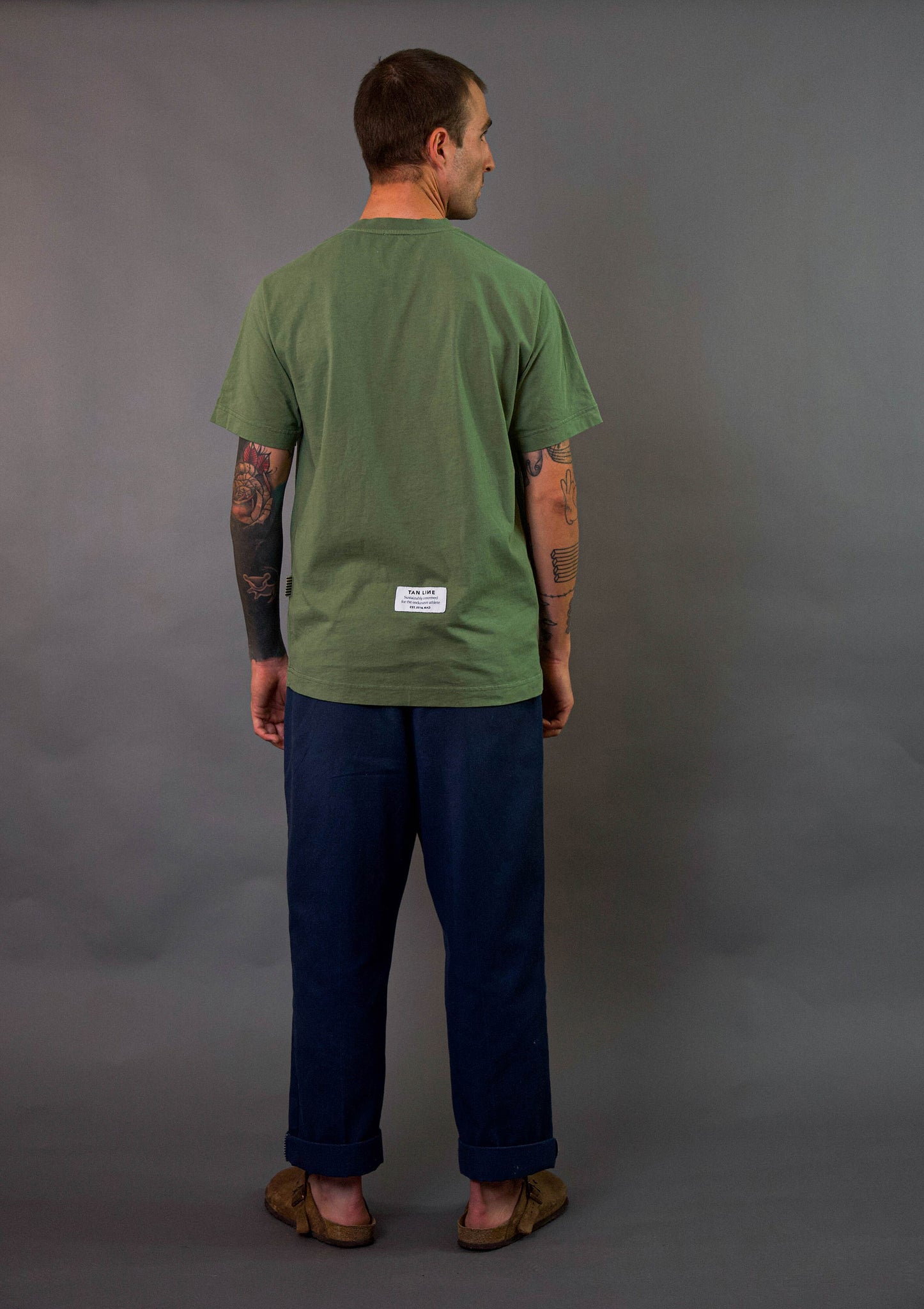И T-shirt ~ Moss green